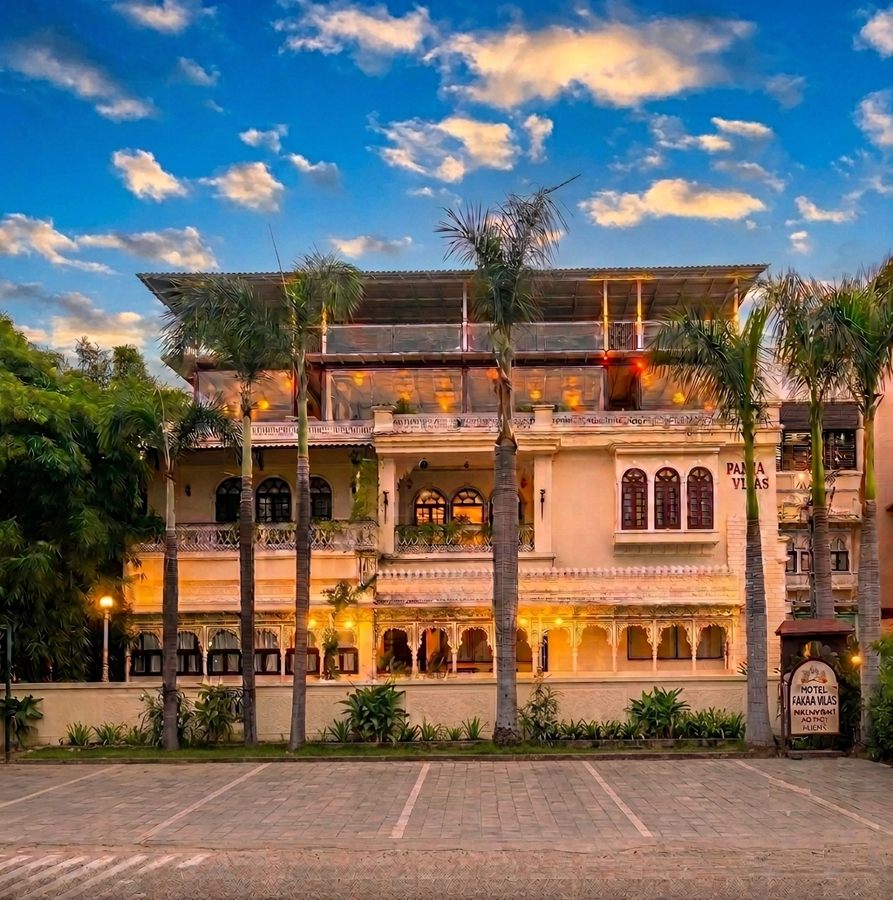panna vilas a lake facing boutique hotel