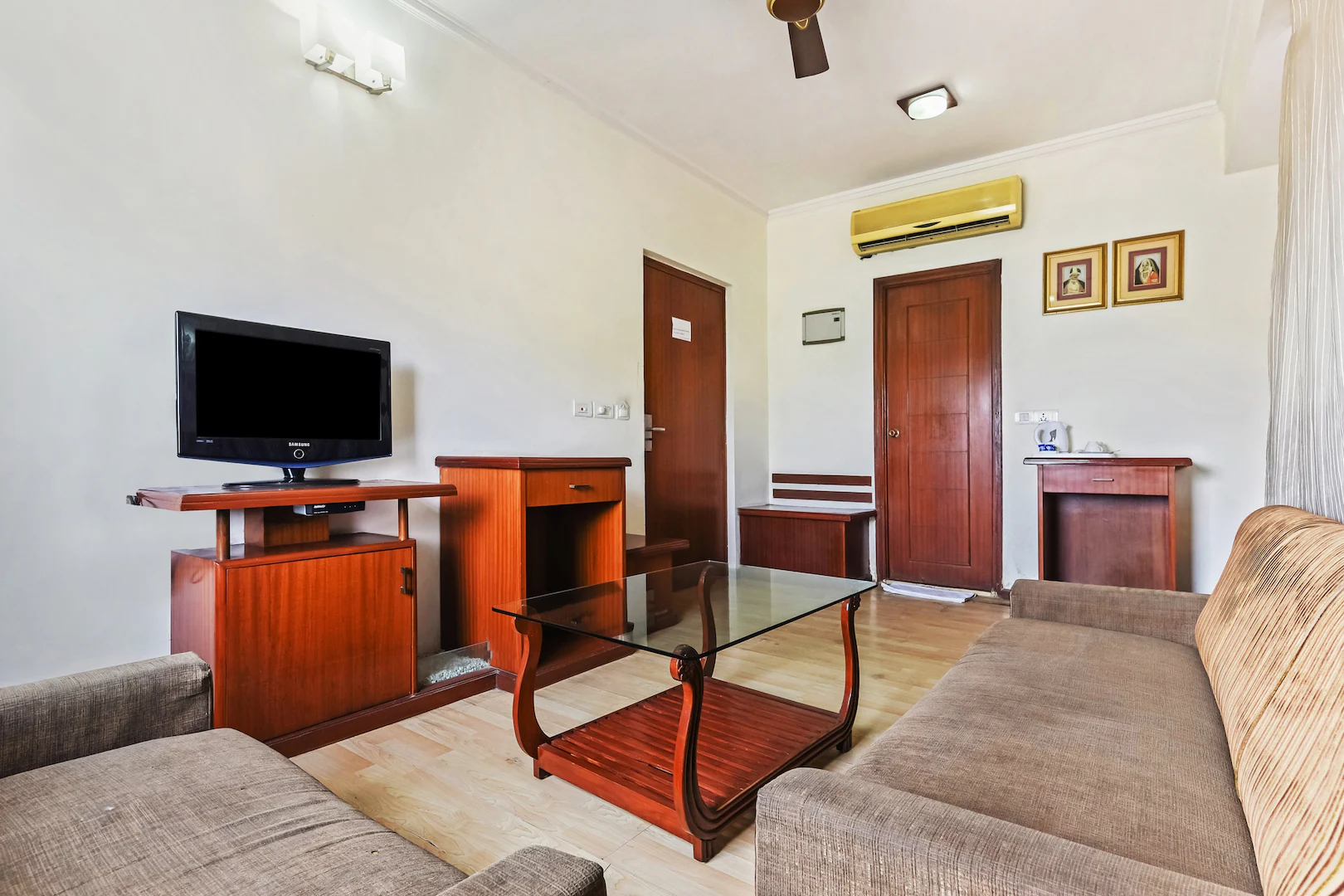 hotel royal empire