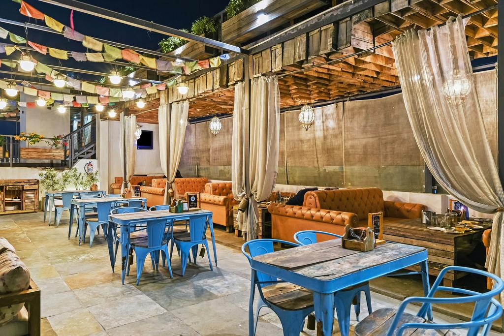 Hotel Royal Empire,Sanganer>>Jaipur,3 star