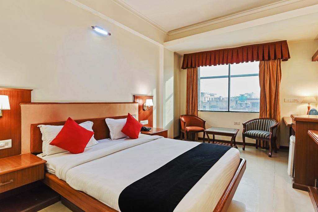 hotel royal empire