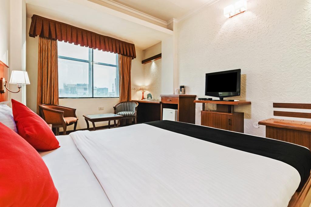 hotel royal empire