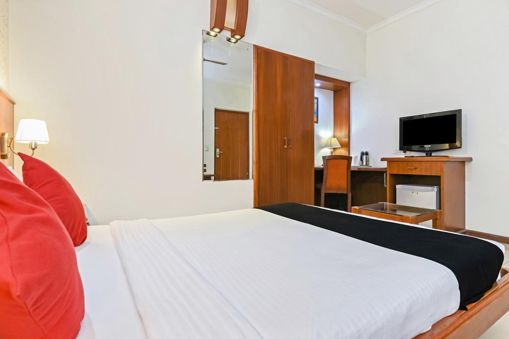 hotel royal empire
