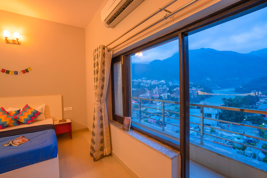 gostops rishikesh lakshman jhula hostel