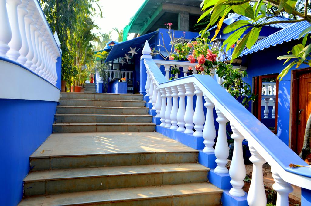 Mayflower Beach Resort,North Goa,3 star