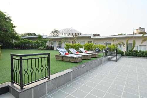 Status Club Resort,Near Kanpur Train Station,4 star