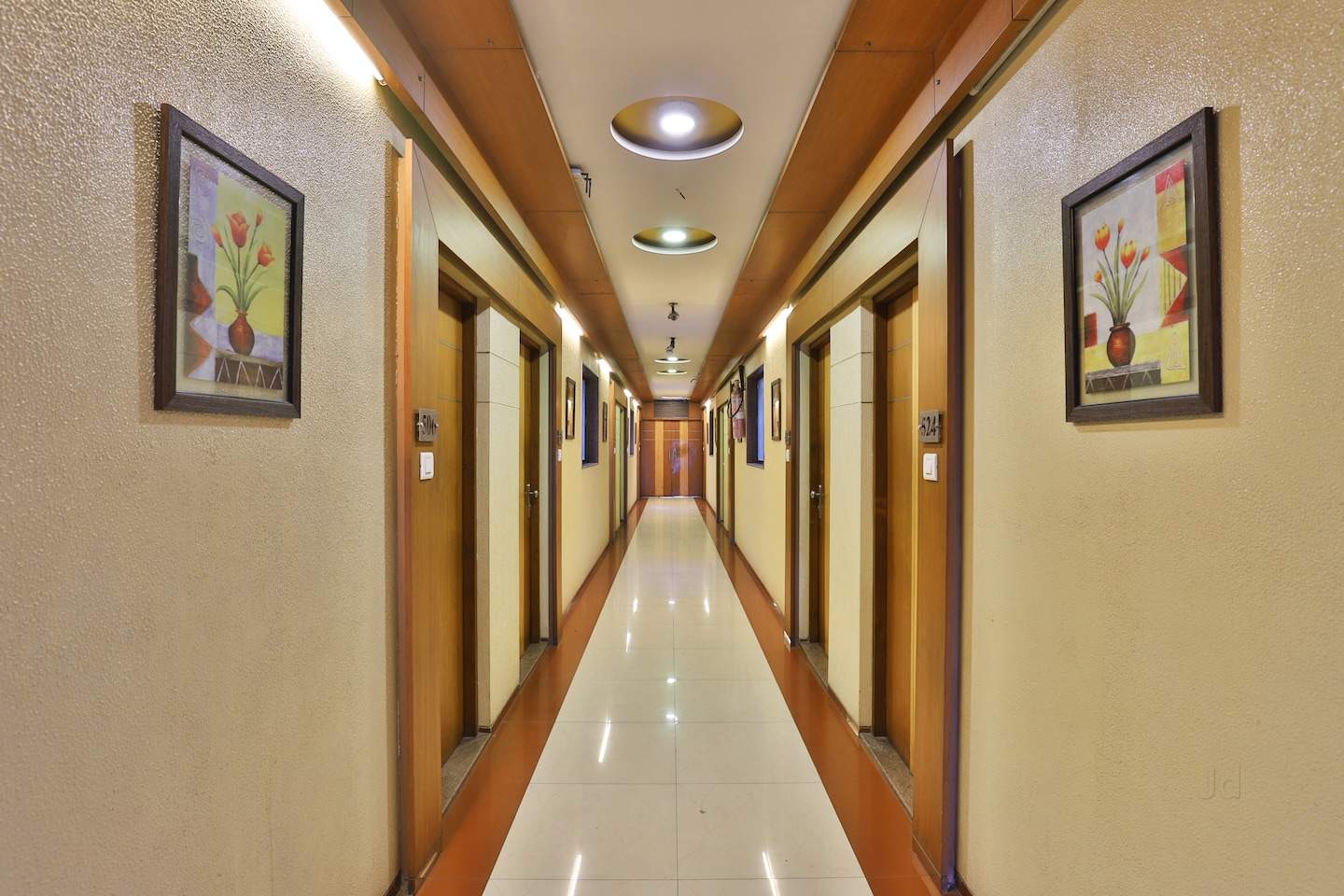 Hotel Ostria,Gujarat>>Surat,3 star