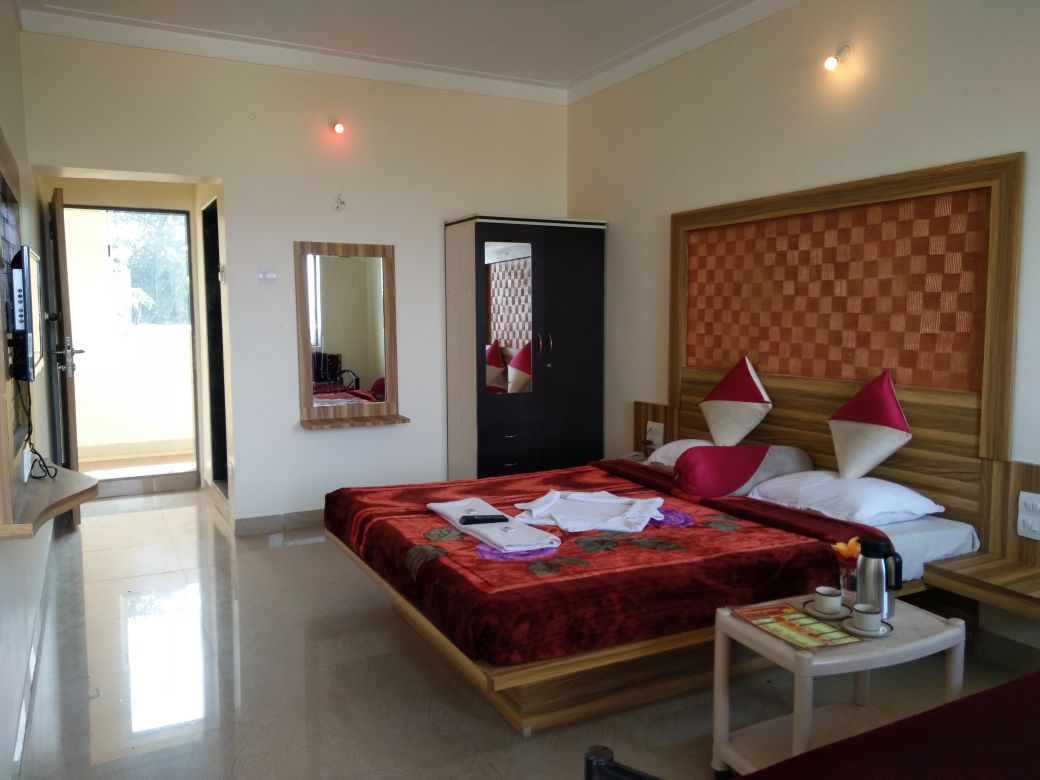 shivneri holiday resort