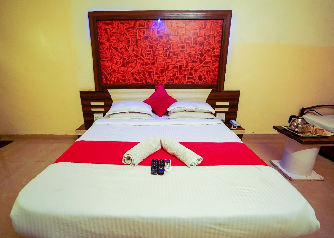 shivneri holiday resort