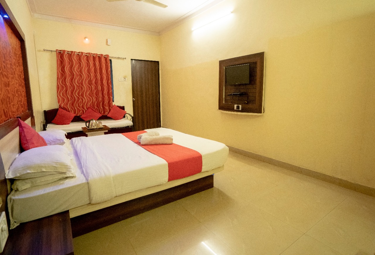 shivneri holiday resort