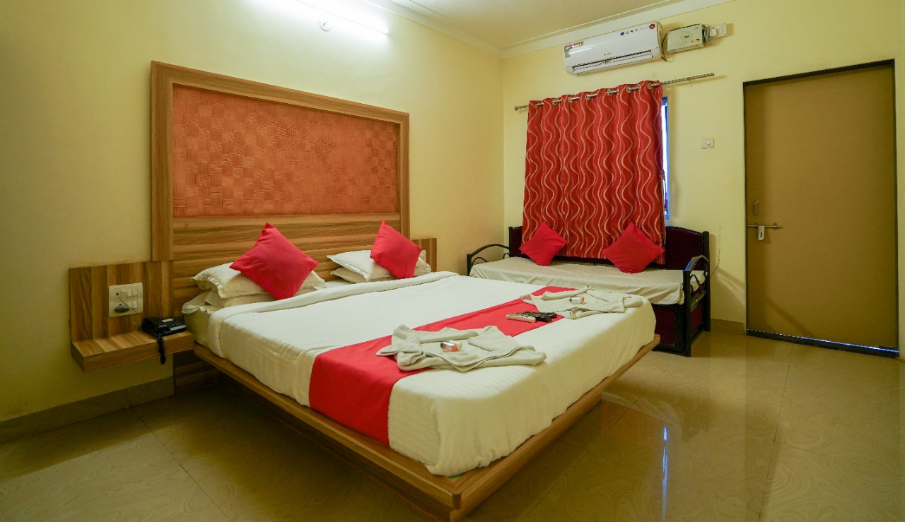 shivneri holiday resort
