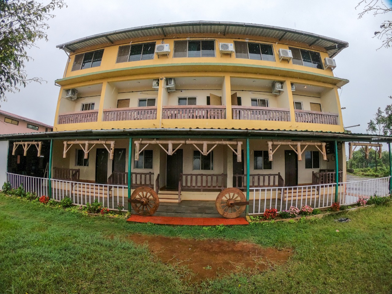 shivneri holiday resort