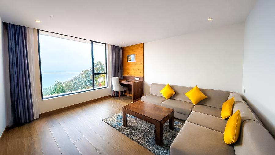 yashshree sanderling