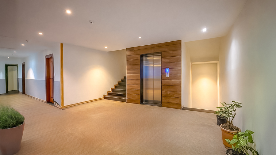 yashshree sanderling