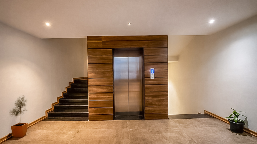 yashshree sanderling