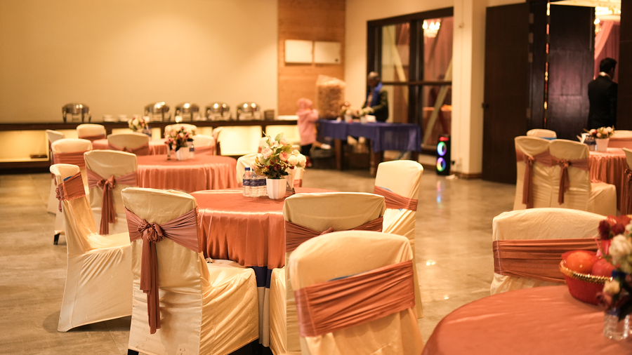 Yashshree Sanderling,Near Mall Road,4 star
