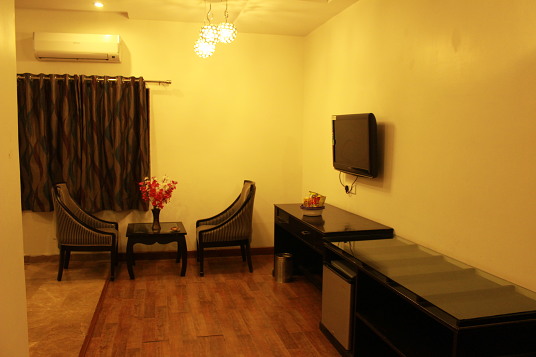 hotel dev residency 350 meters from nakki lake