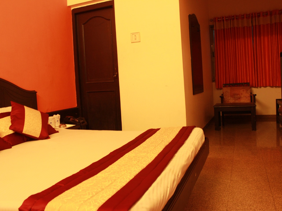 hotel dev residency 350 meters from nakki lake