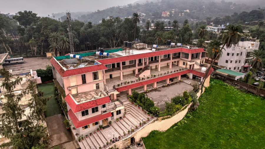 hotel dev residency 350 meters from nakki lake