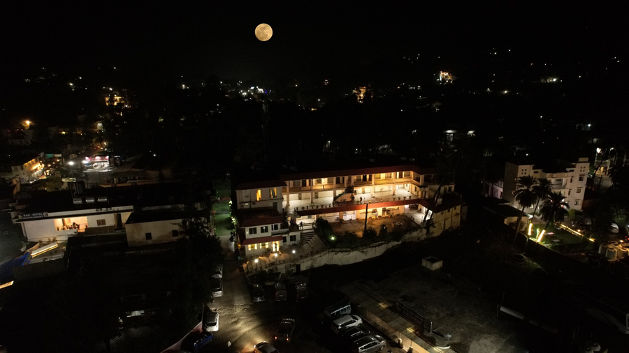 hotel dev residency 350 meters from nakki lake