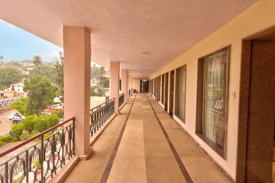 hotel dev residency 350 meters from nakki lake