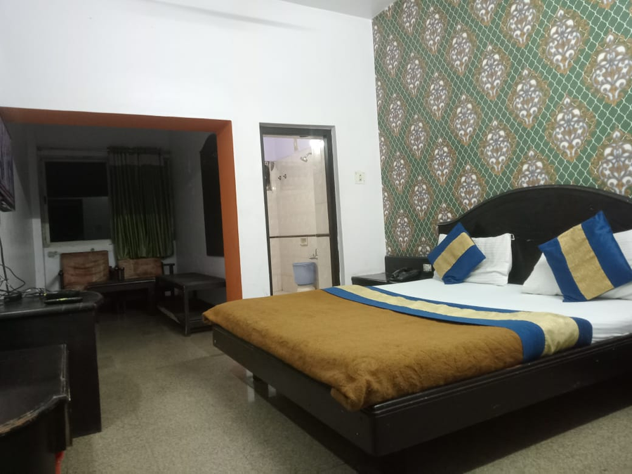 hotel dev residency 350 meters from nakki lake