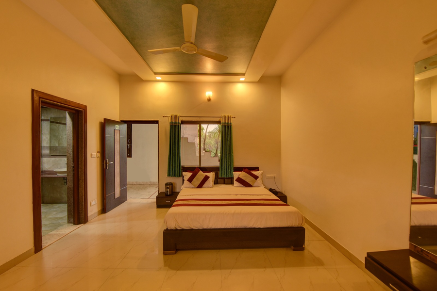 hotel dev residency 350 meters from nakki lake