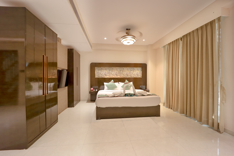 zip by spree hotels surat
