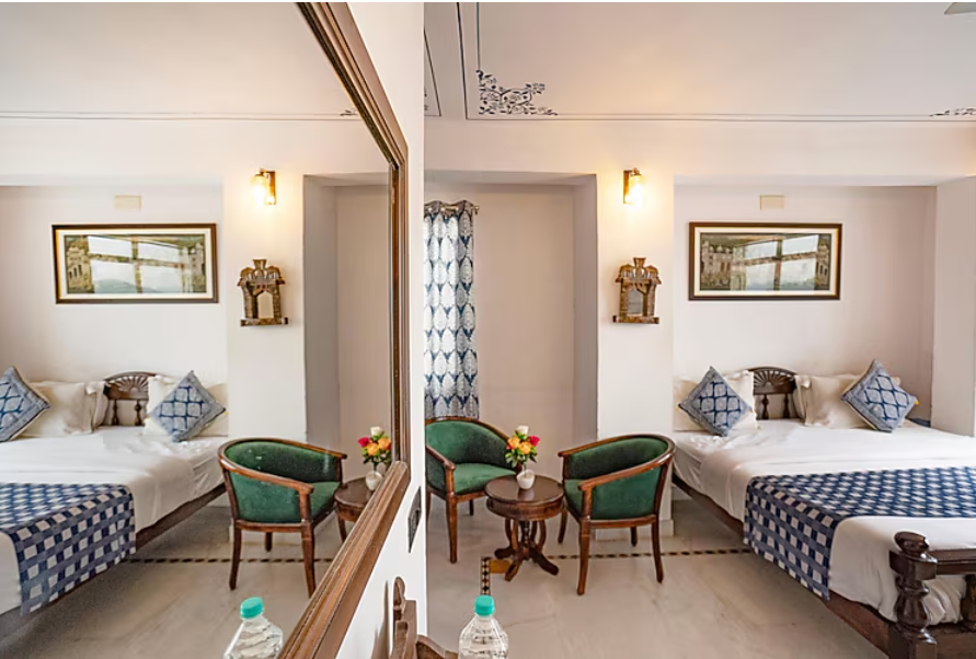 the lake view hotel on lake pichola