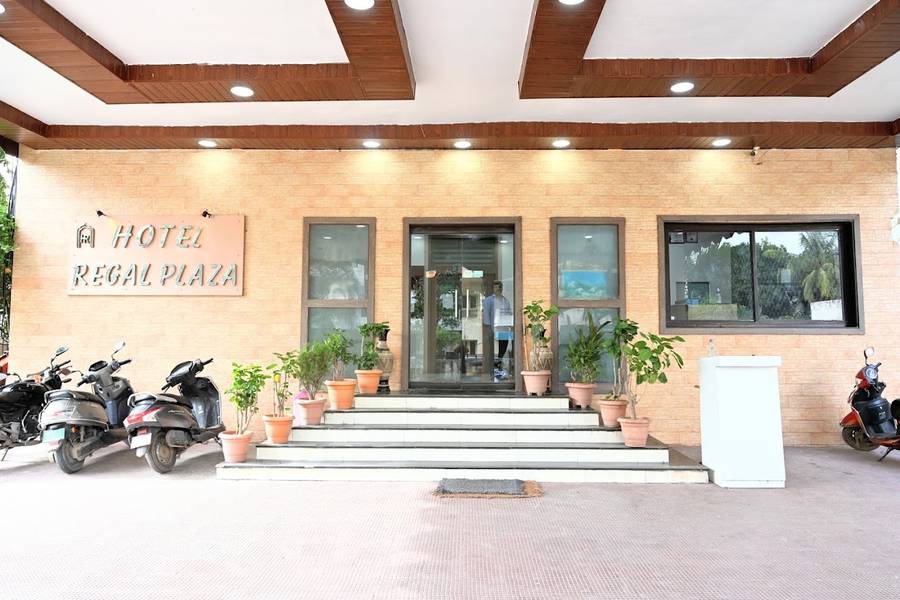 Hotel Regal Plaza, 680 M From Aurangabad Railway Station>>Near Aurangabad Bus Stand, Aurangabad, Maharashtra ,3 star