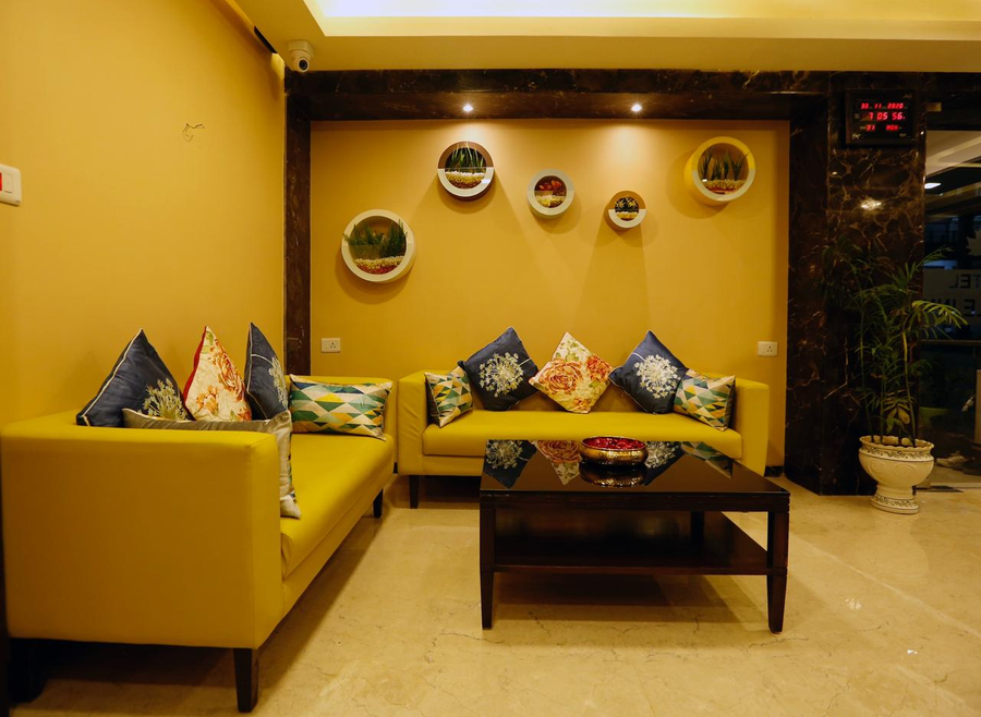 Hotel Maple Inn,Ellis Bridge>>Ahmedabad,2 star