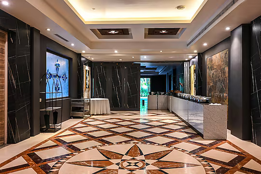 Hotel Pal Heights,Nayapalli-Jaydev Vihar,4 star