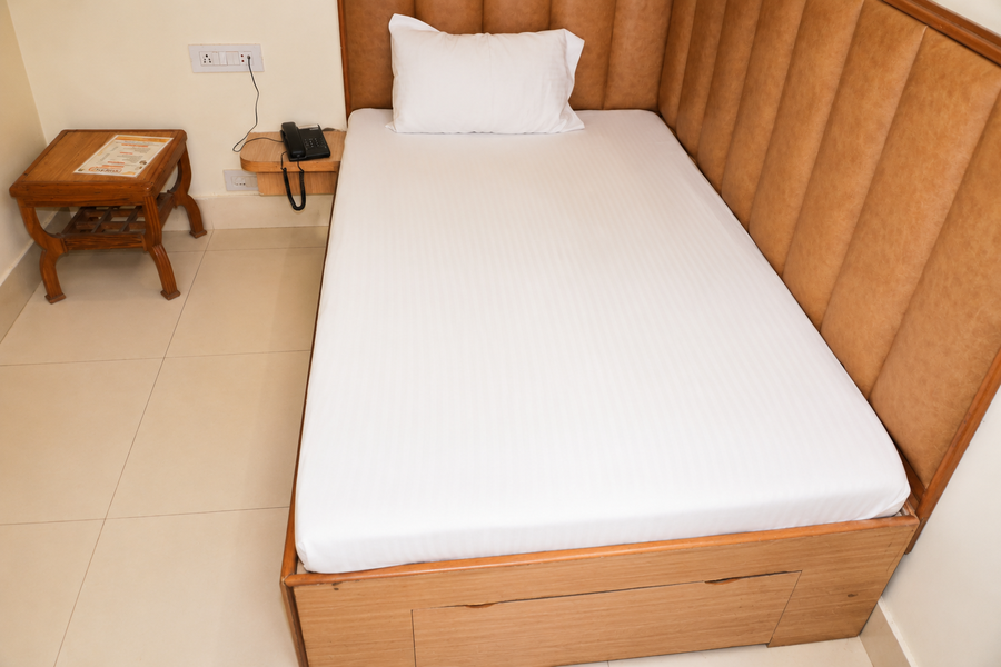 Hotel Atlantic,Kabir Colony,3 star