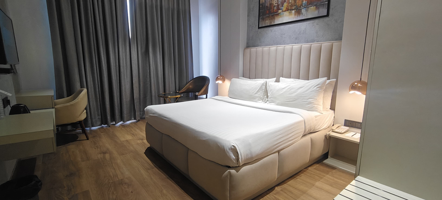 sapna clarks inn lucknow