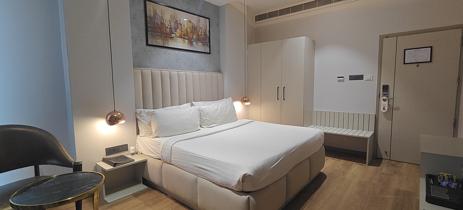 sapna clarks inn lucknow
