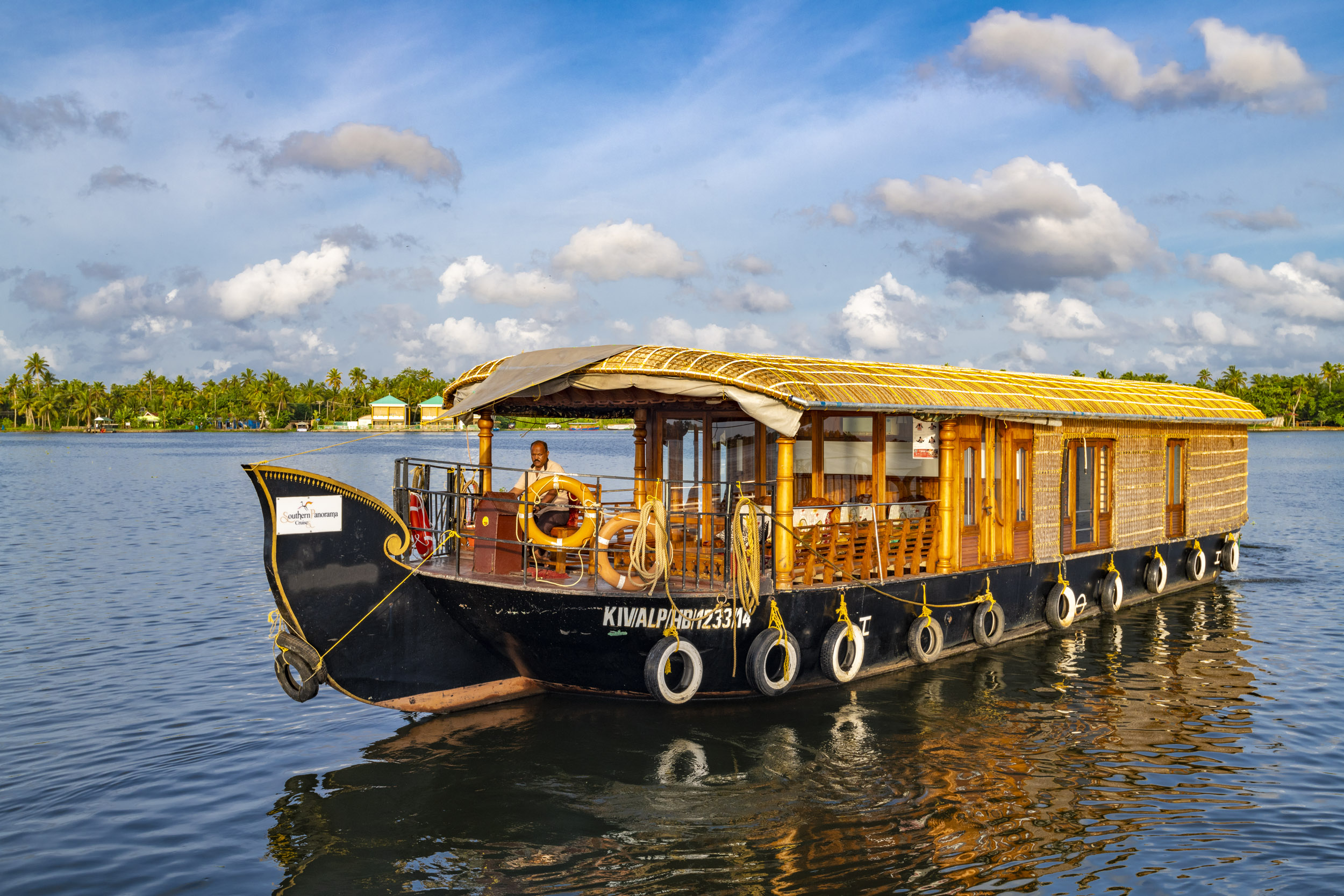 Southern Panorama Cruises,Ambalapuzha>>Alappuzha,2 star