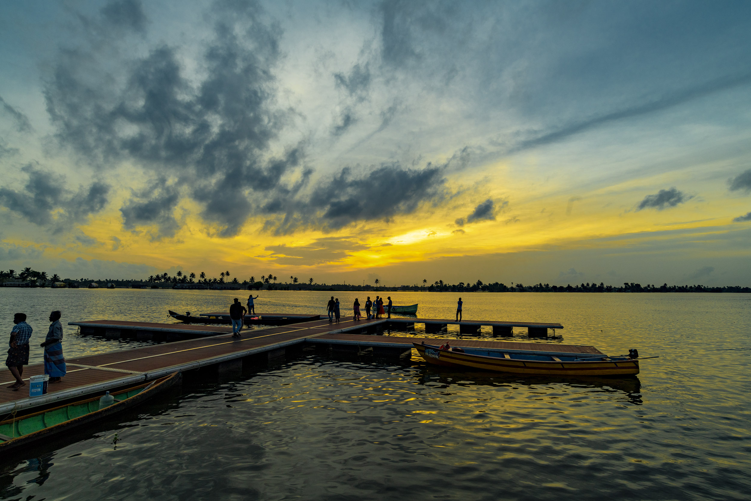 Southern Panorama Cruises,Ambalapuzha>>Alappuzha,2 star