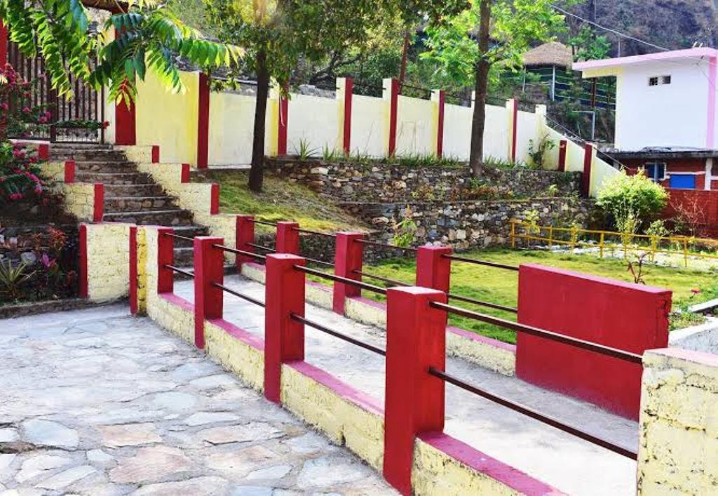 hanumanti river view resort