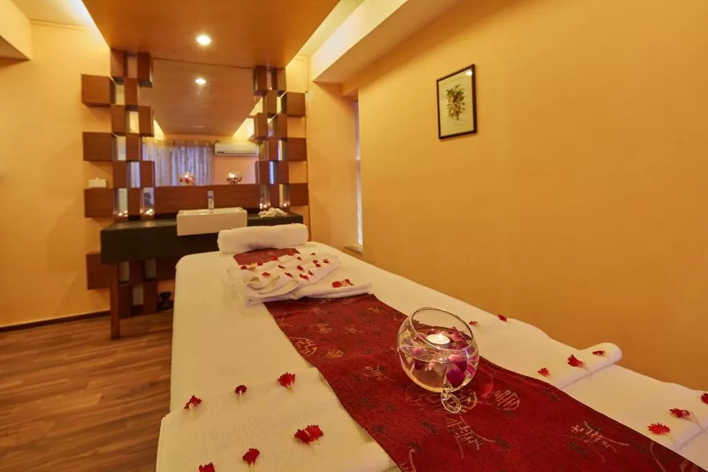 Royal Orchid Beach Resort And Spa,Utorda Beach,5 star