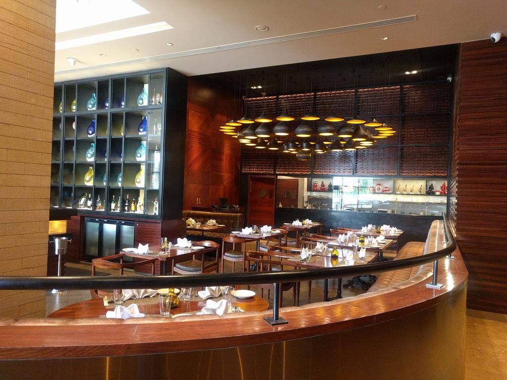 Lemon Tree Premier City Center Gurugram,Sector 29,4 star