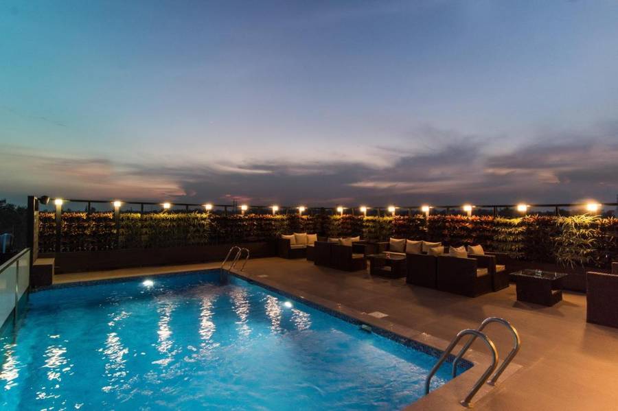 Roopa Elite,Vanivillas Mohalla,4 star