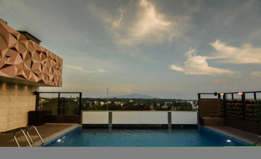Roopa Elite,Vanivillas Mohalla,4 star