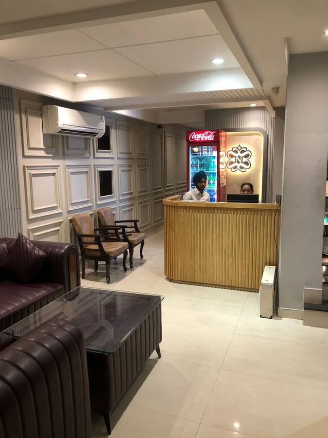 Divud Ecom Hotel,Near Golden Temple,3 star