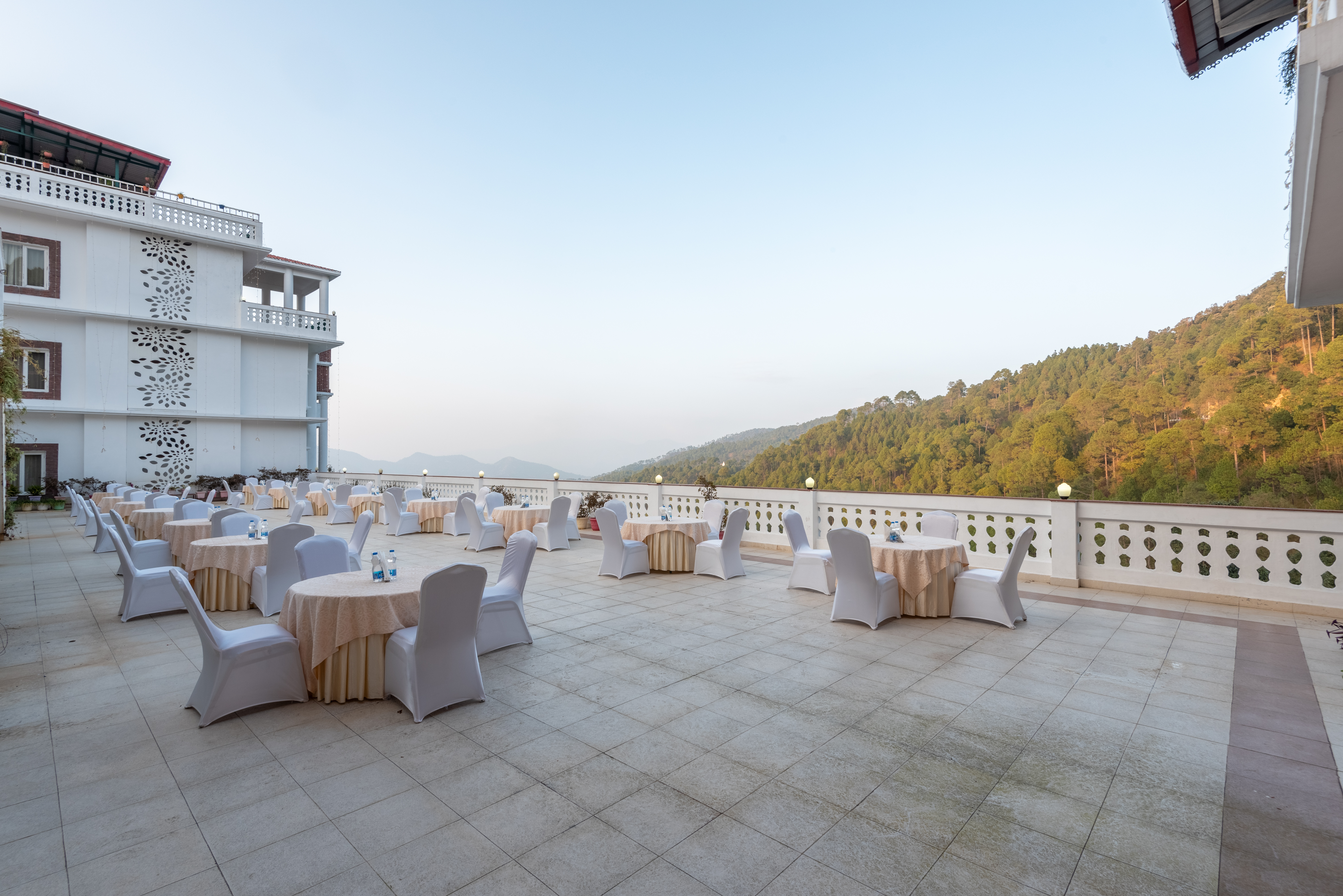 dls tehri club resort