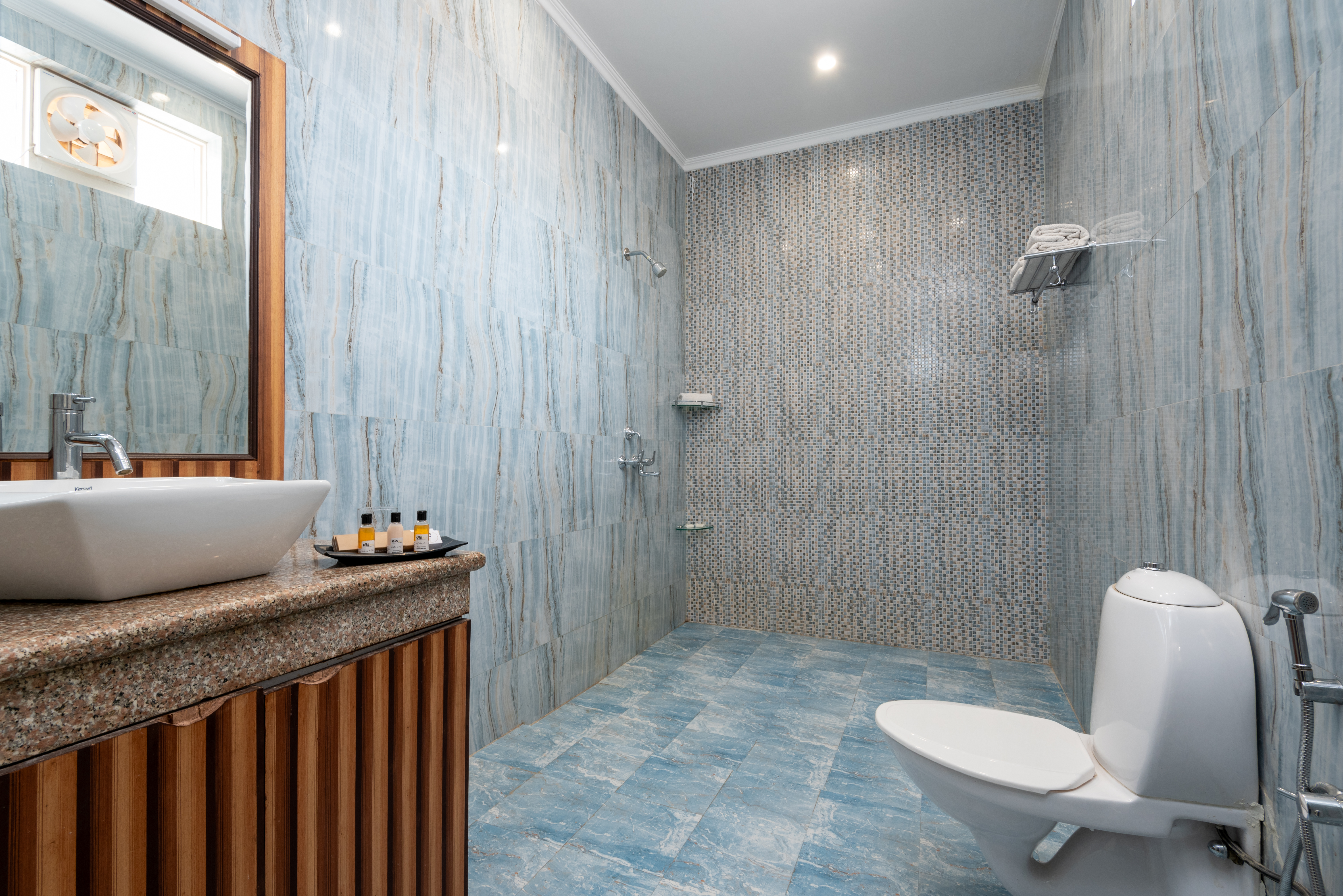 dls tehri club resort