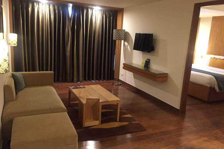 lemon tree hotel dehradun