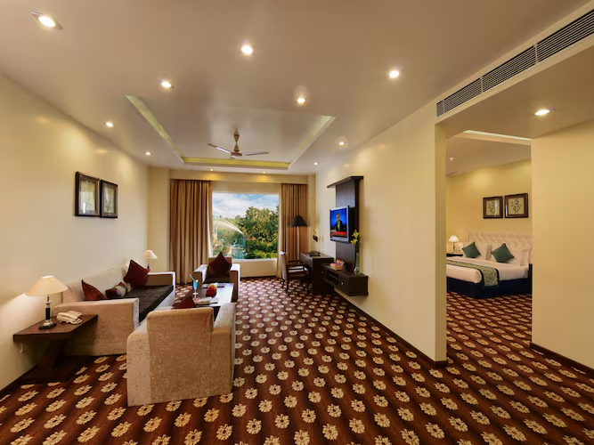 mb greens clarks inn moradabad