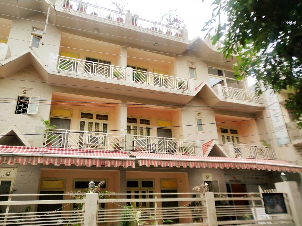 Book 3 Star Hotels in Rishikesh at Just Rs.1000: Online Hotel Booking