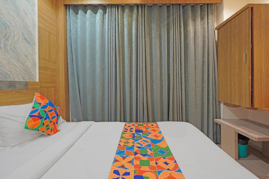 hotel new empire