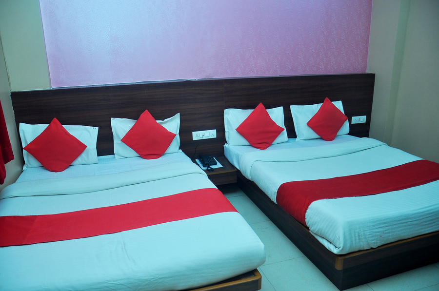 hotel thikana palace 300 meter from jaipur railway station