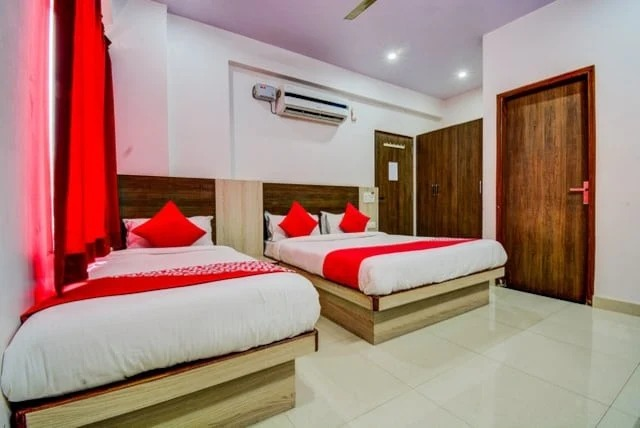 hotel thikana palace 300 meter from jaipur railway station